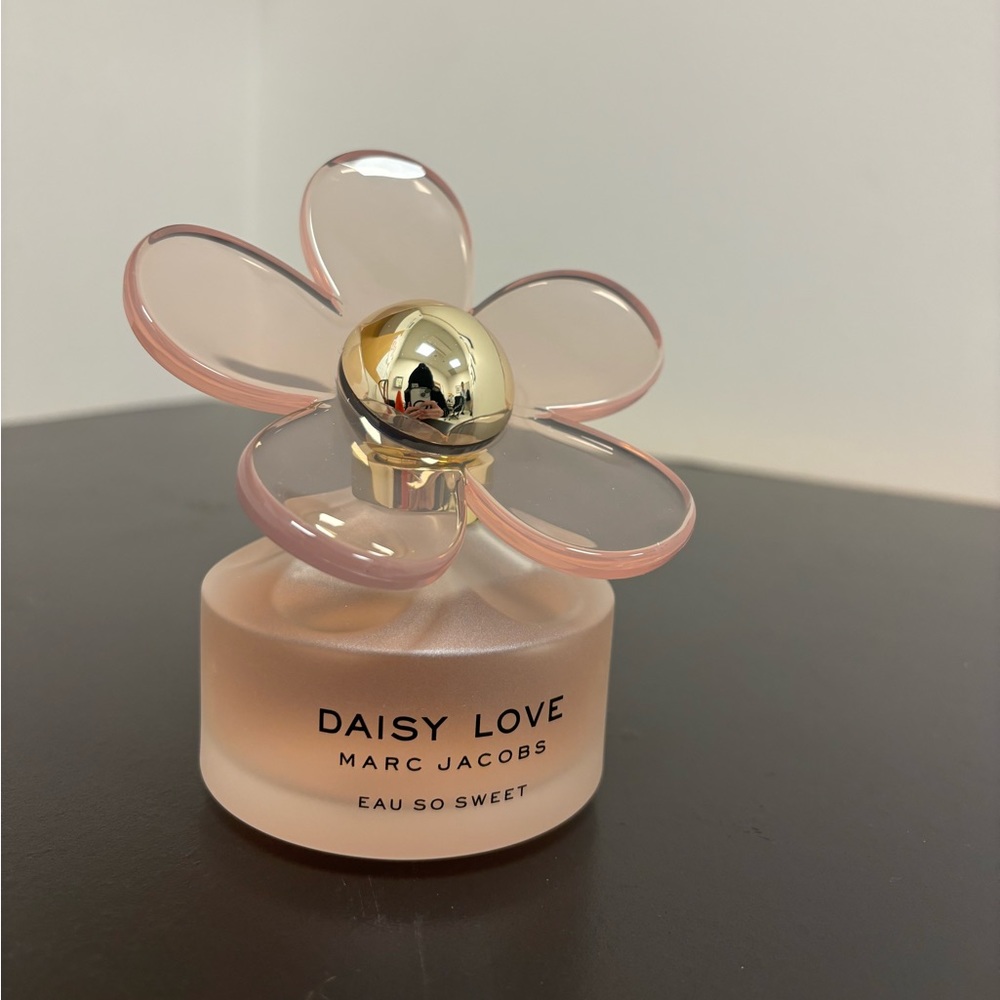 DAISY LOVE Marc Jocobs (EAU SO SWEET)
